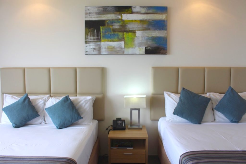 Rydges Esplanadeの客室の様子