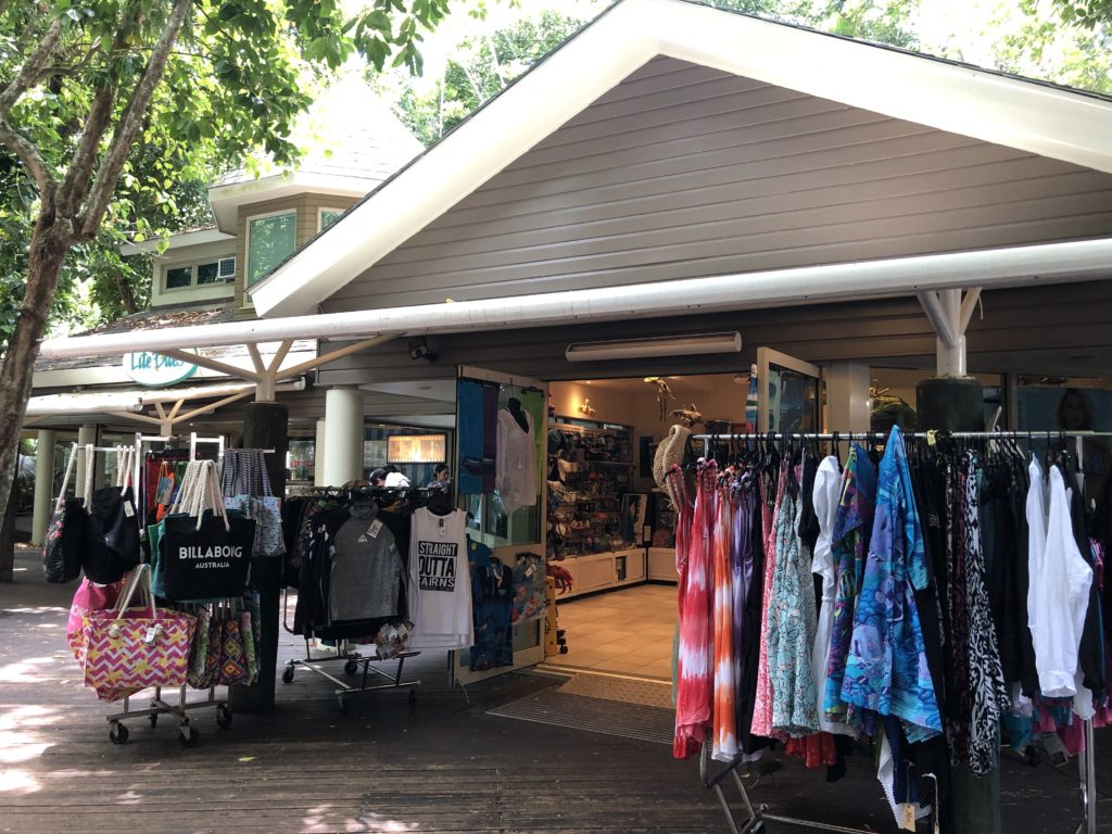 グリーン島のお土産やさん